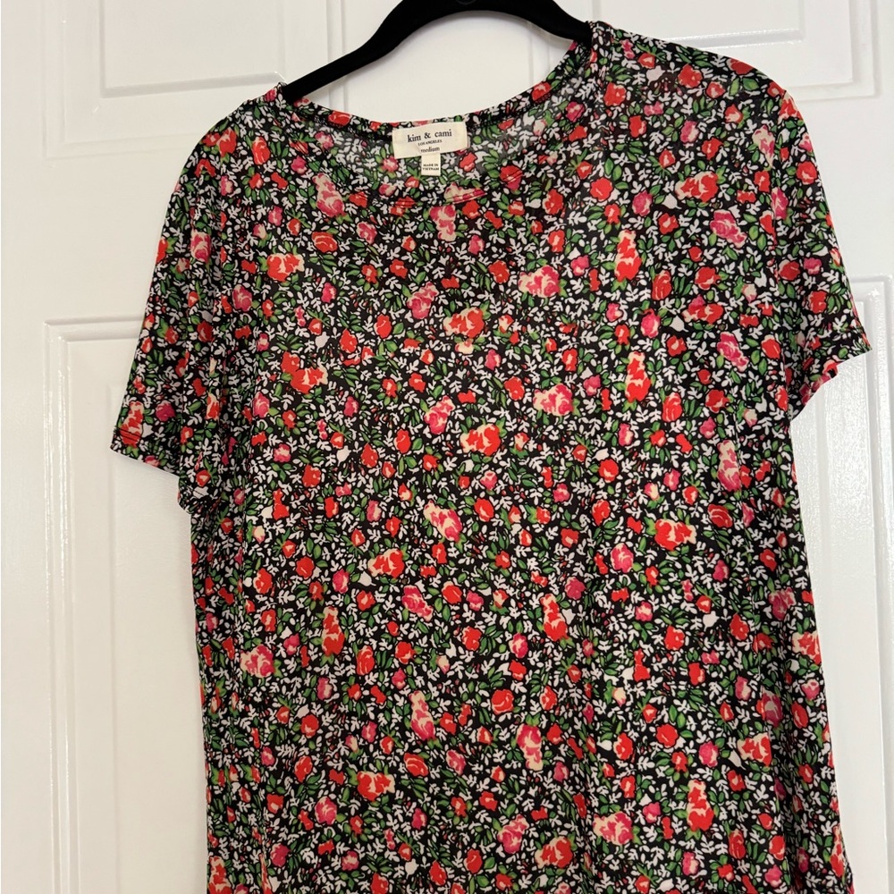 Kim & Cami Black and Blue Short Sleeve Blouse